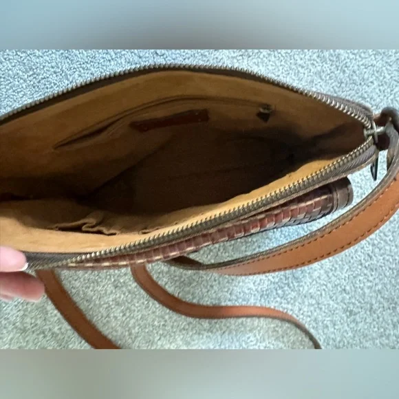 Patricia Nash crossbody - Picture 3 of 3